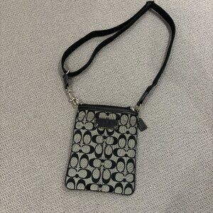 COACH Signature Crossbody Swing Bag – Black